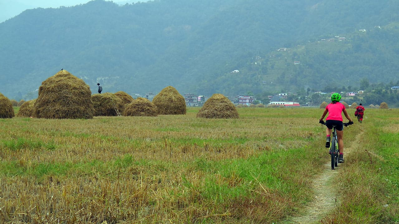 Easy-mountain-bike-tour-in-Pokhara.jpg