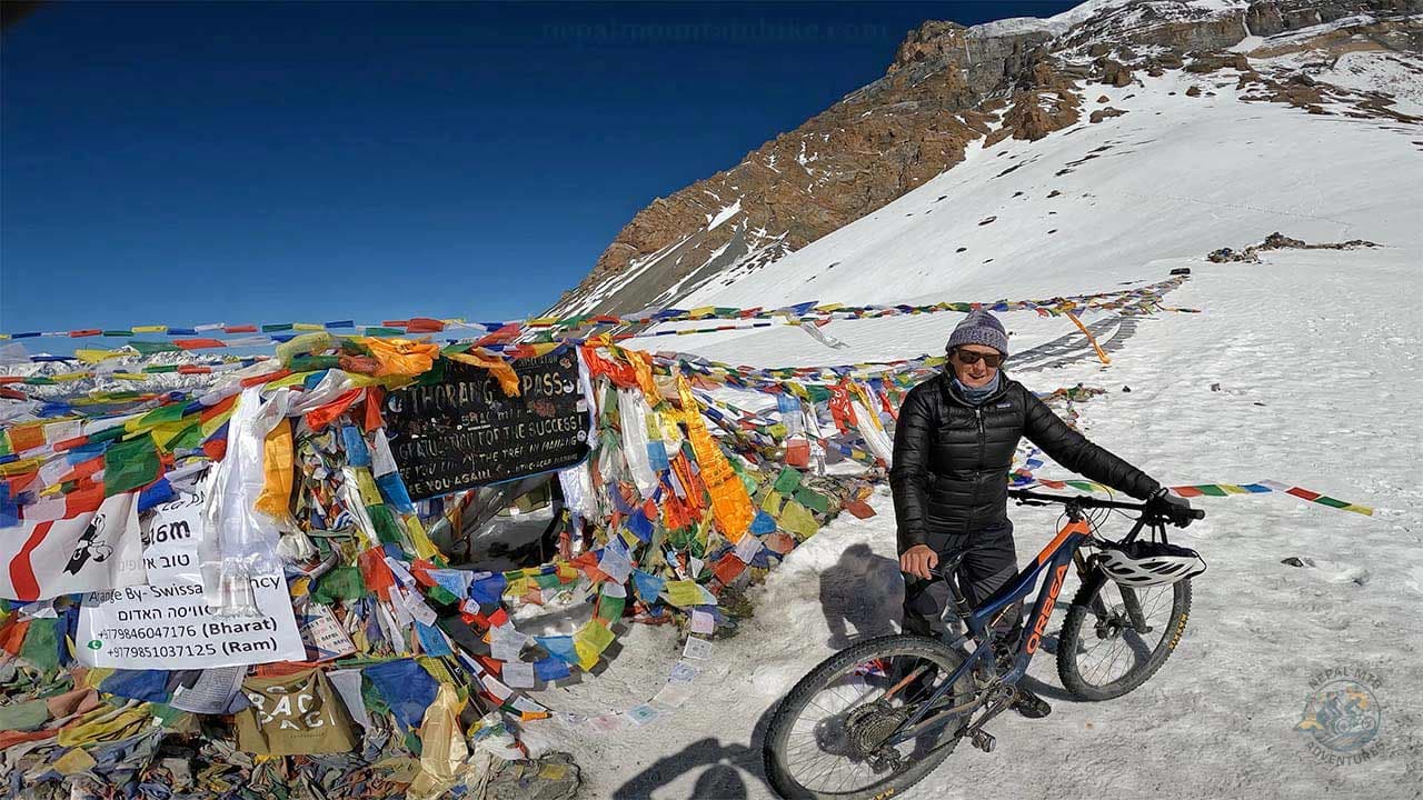 Mountain-bike-the-best-trails-in-Annapurna-Circuit-Nepal.jpg