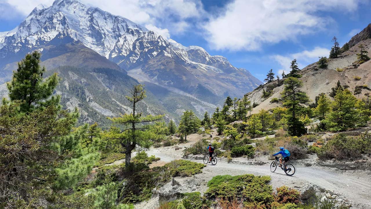 Annapurna Circuit Mountain Biking Guided tour