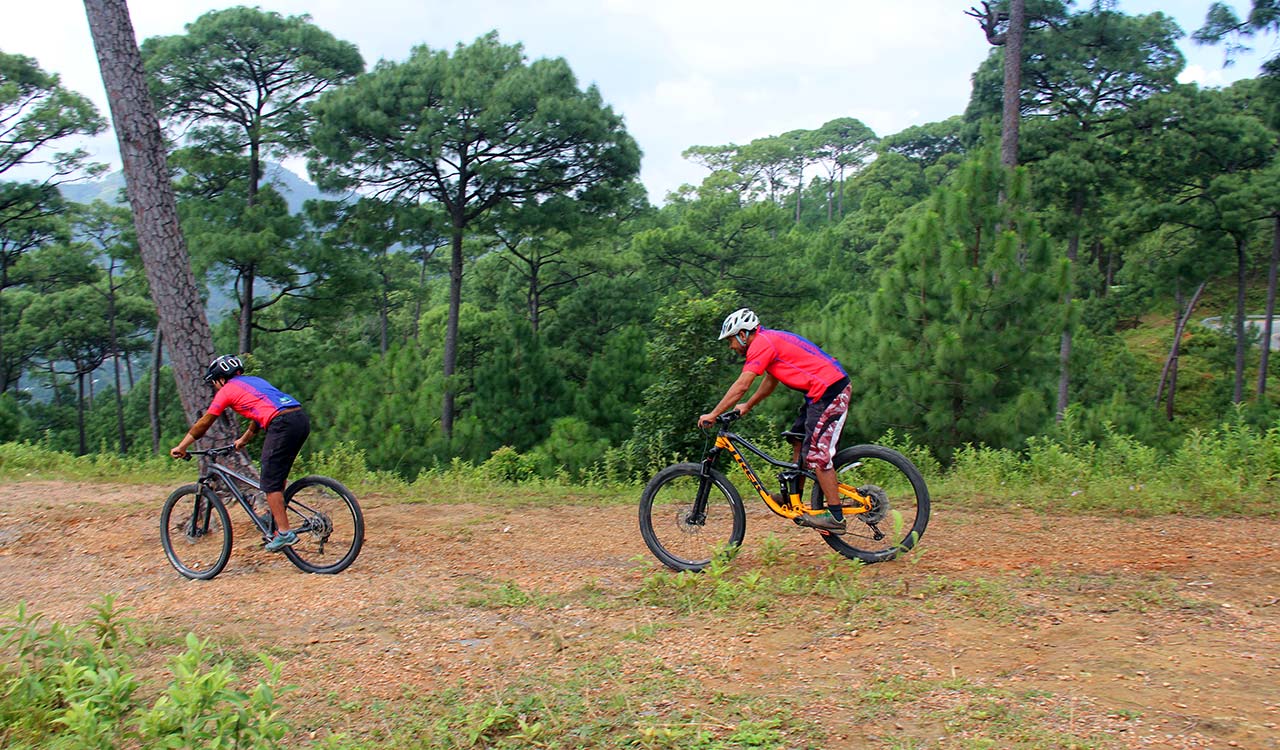 Pokhara to Kathmandu mountain bike tour.