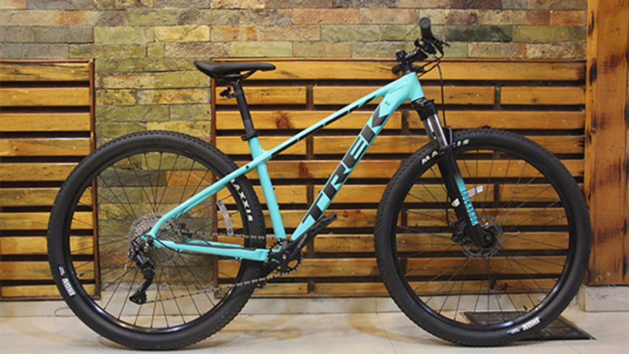 Entry level mountain bike Trek Marlin 7.