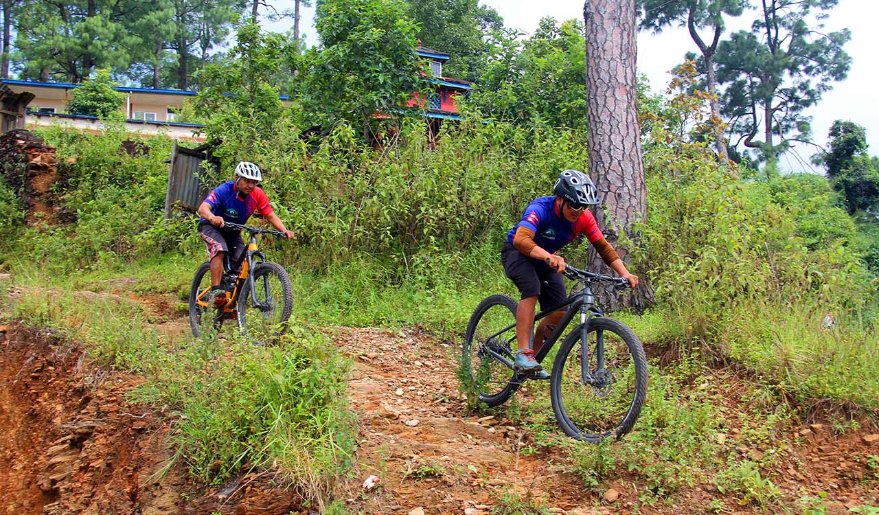 Kathmandu Mountain Bike Day Tour - Thamel to Budhanilkantha via Madhku Bhanjyang